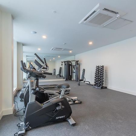 2 Bedroom 2 Bath Suite, Near American Dream And The Airport, Free Parking, King Bed And 2 Queen Beds, Washer And Dryer Orange Luaran gambar