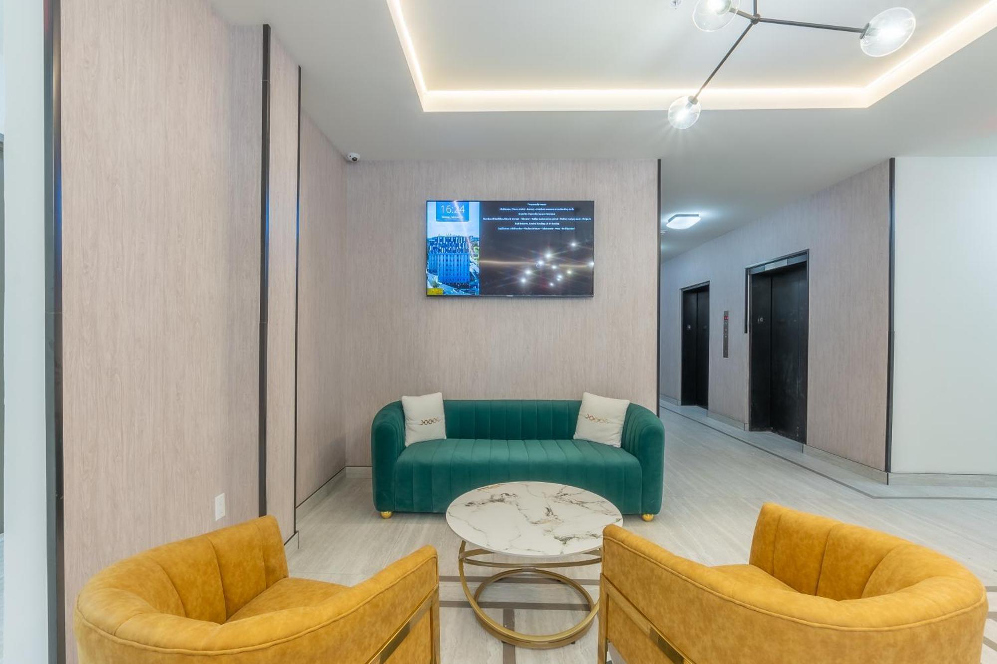 2 Bedroom 2 Bath Suite, Near American Dream And The Airport, Free Parking, King Bed And 2 Queen Beds, Washer And Dryer Orange Luaran gambar
